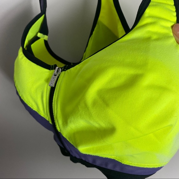 VS Wired Sport Bra - Picture 3 of 5